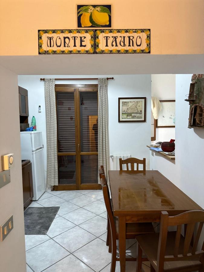 Monte Tauro Apartment Taormina Kültér fotó